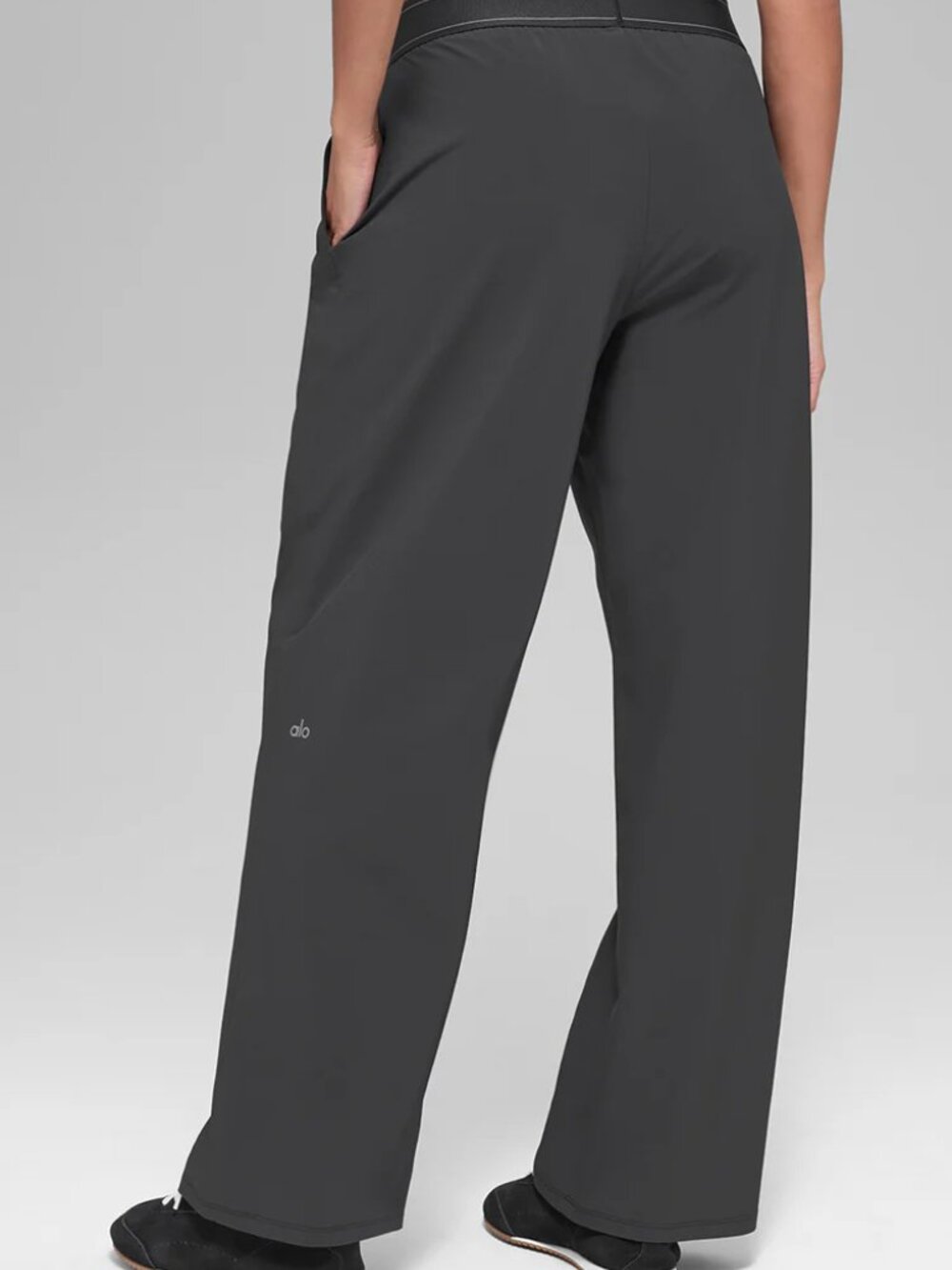 Brand New  💐 ALO Yoga Classic Dark Grey Loose Fit Regular Women's Suit Trousers - Picture 6 of 6